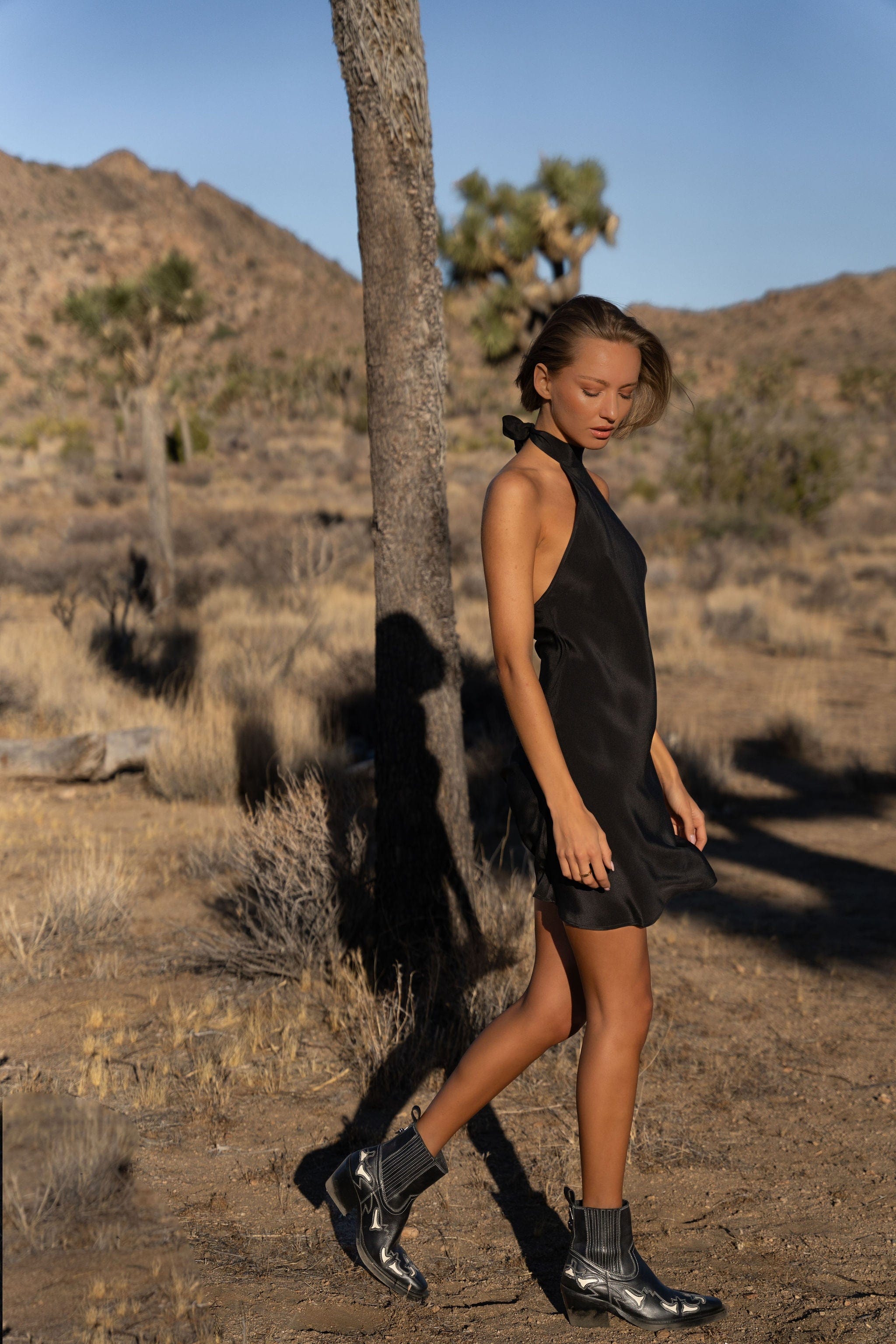 Anaphe Backless Dress Mini Halter Dress Crepe Silk - Classic Black