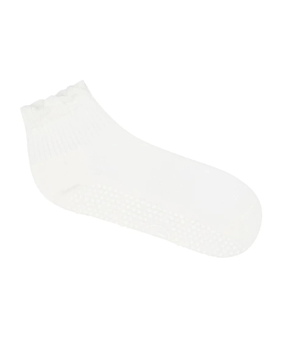 Move Active White Pilates Yoga Barre - Quarter Crew Socks