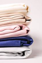 Load image into Gallery viewer, Pillowcase 22momme Charmeuse Silk
