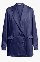 Load image into Gallery viewer, Ultra Light Weight Silk Blazer
