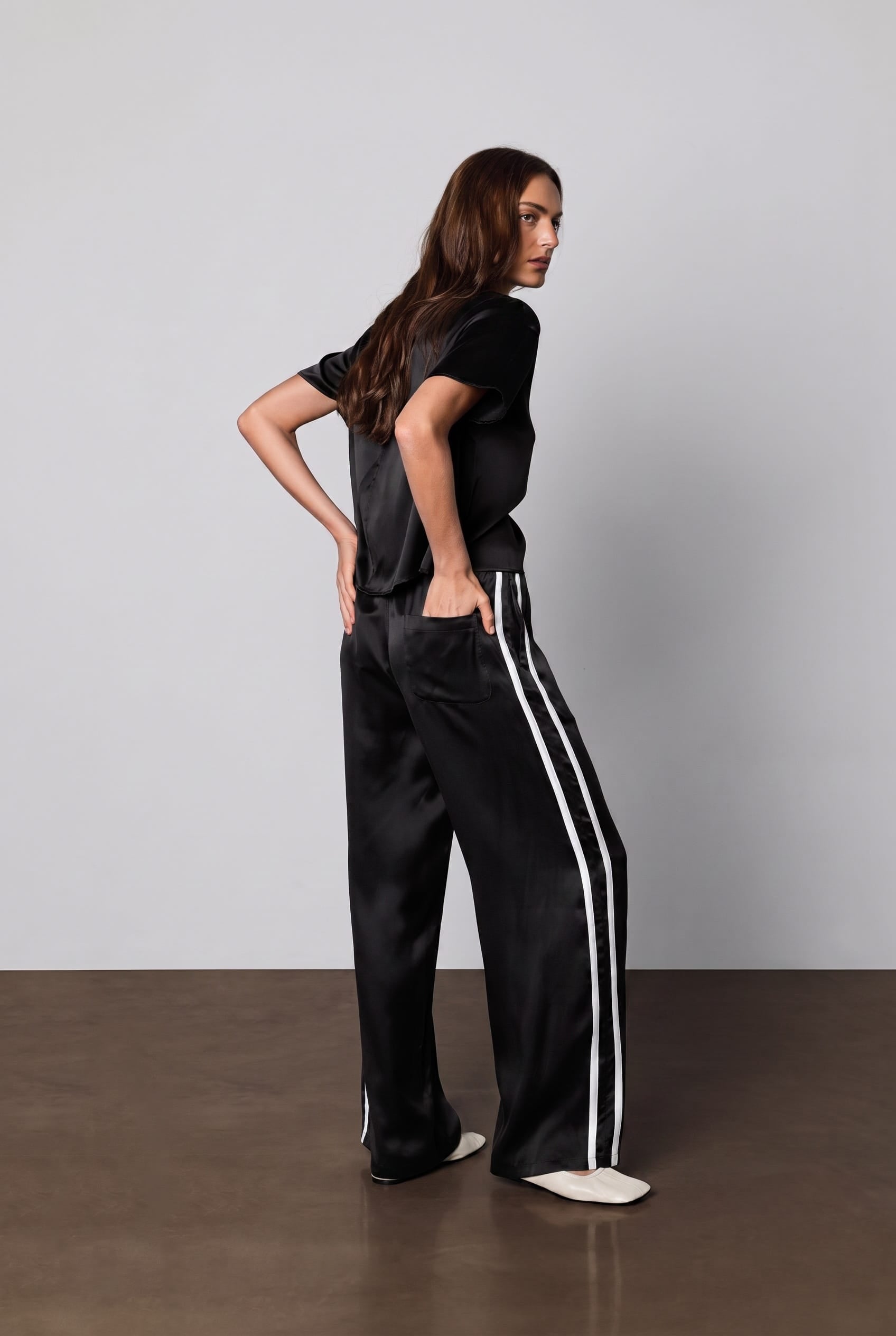 Anaphe 2.0 OG Silk Boxy Tee - Black