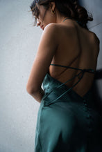 Load image into Gallery viewer, Anaphe Backless Dress Seren Halter Dress - Evergreen
