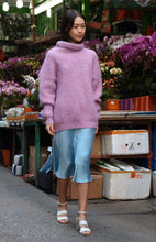Load image into Gallery viewer, Anaphe Knitwear &amp; Layering Alpaca Comfort Zone Pullover Lilac
