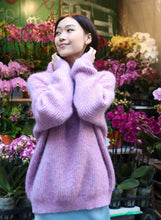 Load image into Gallery viewer, Anaphe Knitwear &amp; Layering Alpaca Comfort Zone Pullover Lilac
