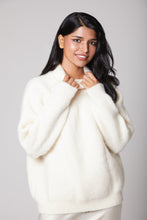 Load image into Gallery viewer, Anaphe Knitwear &amp; Layering Alpaca Comfort Zone Pullover Off White
