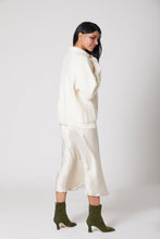 Load image into Gallery viewer, Anaphe Knitwear &amp; Layering Alpaca Comfort Zone Pullover Off White
