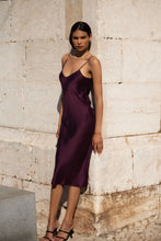 Load image into Gallery viewer, Anaphe Long Dress S V Silk Slip Dress - Mulberry Purple
