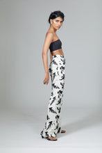 Load image into Gallery viewer, Anaphe Pants &amp; Shorts Bell High-Waist Silk Pant - Koi Print - 31&quot; Long Length
