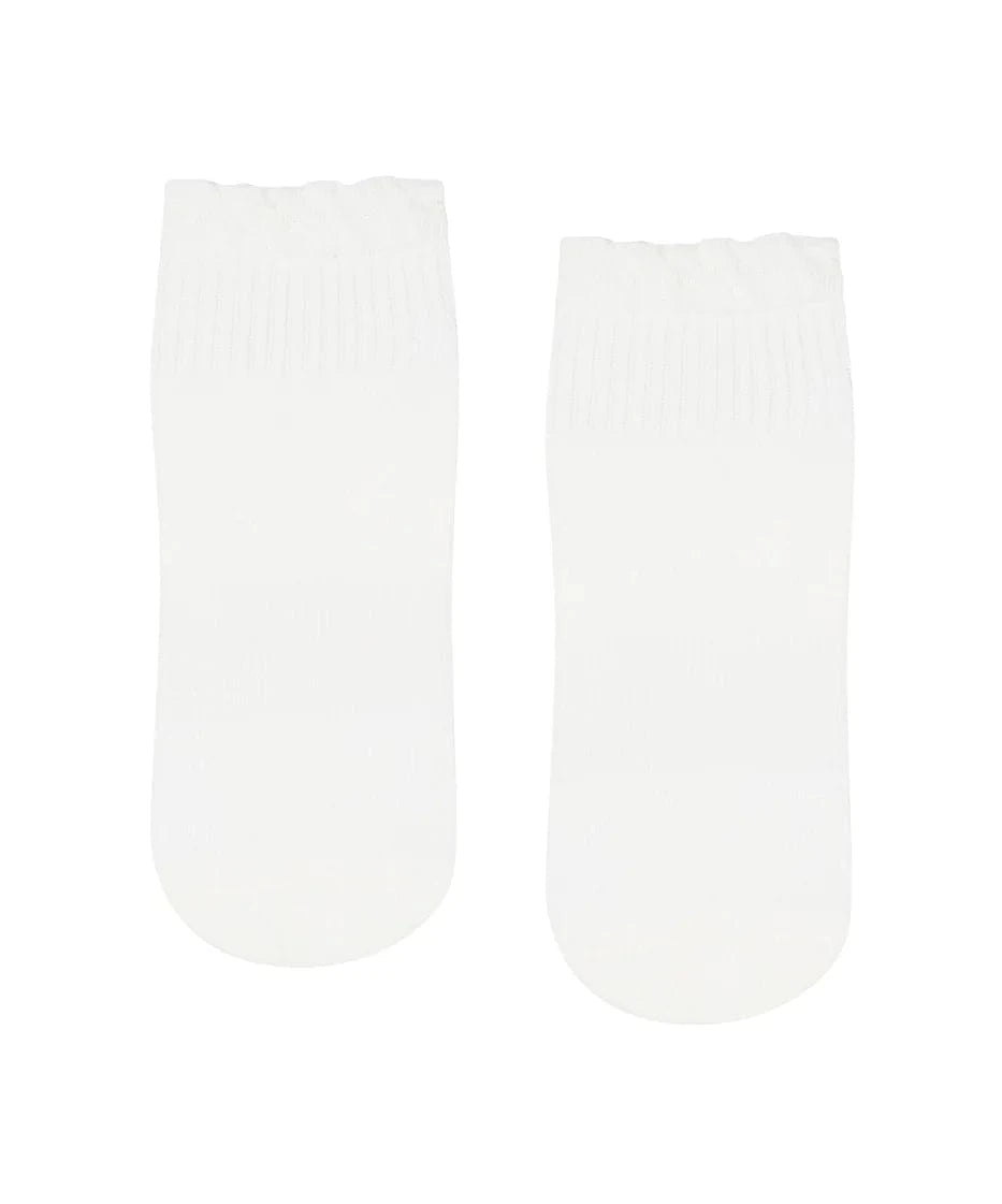 Move Active White Pilates Yoga Barre - Quarter Crew Socks